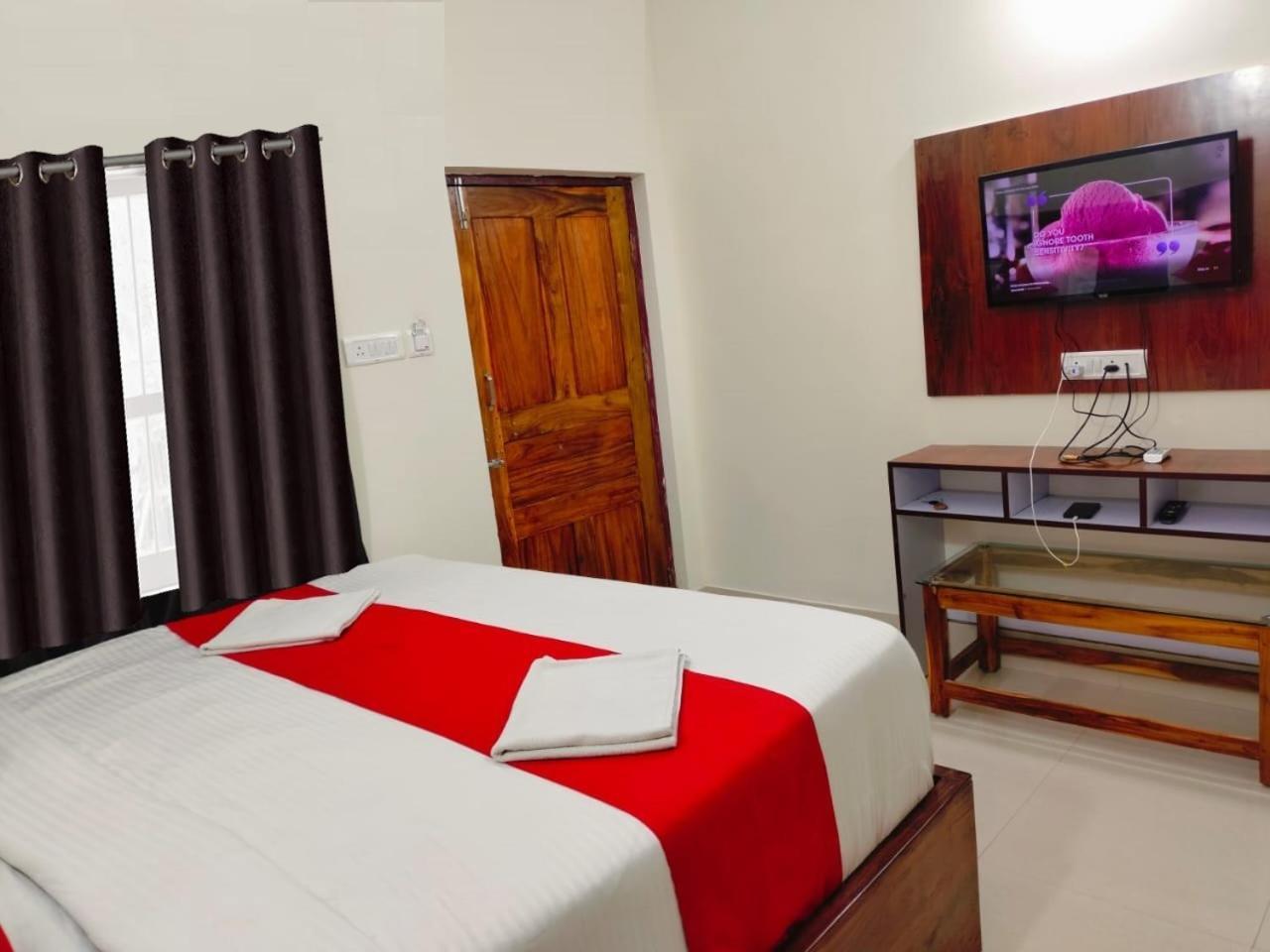 Hotel Sea Gold Puri Exterior photo