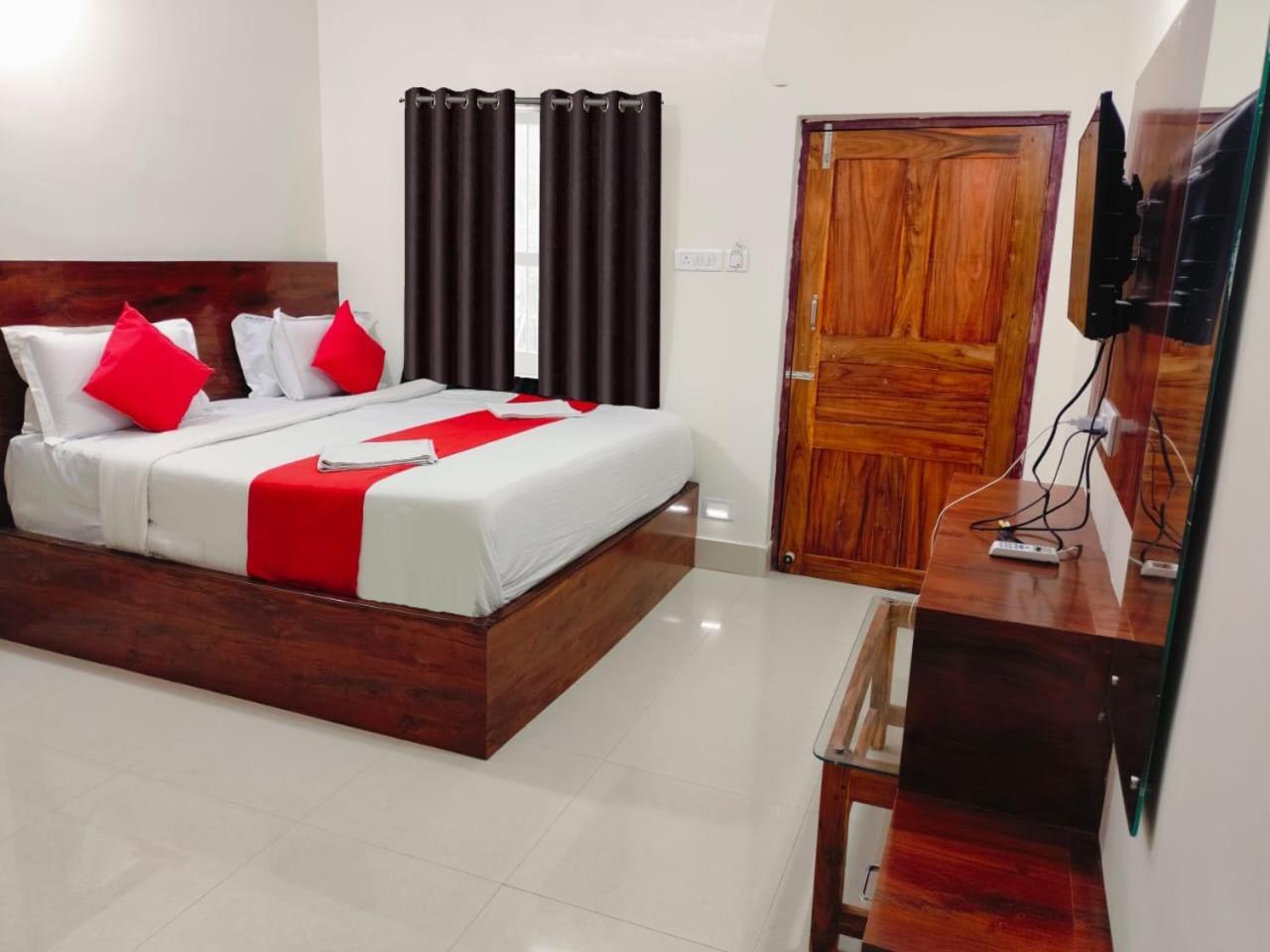 Hotel Sea Gold Puri Exterior photo